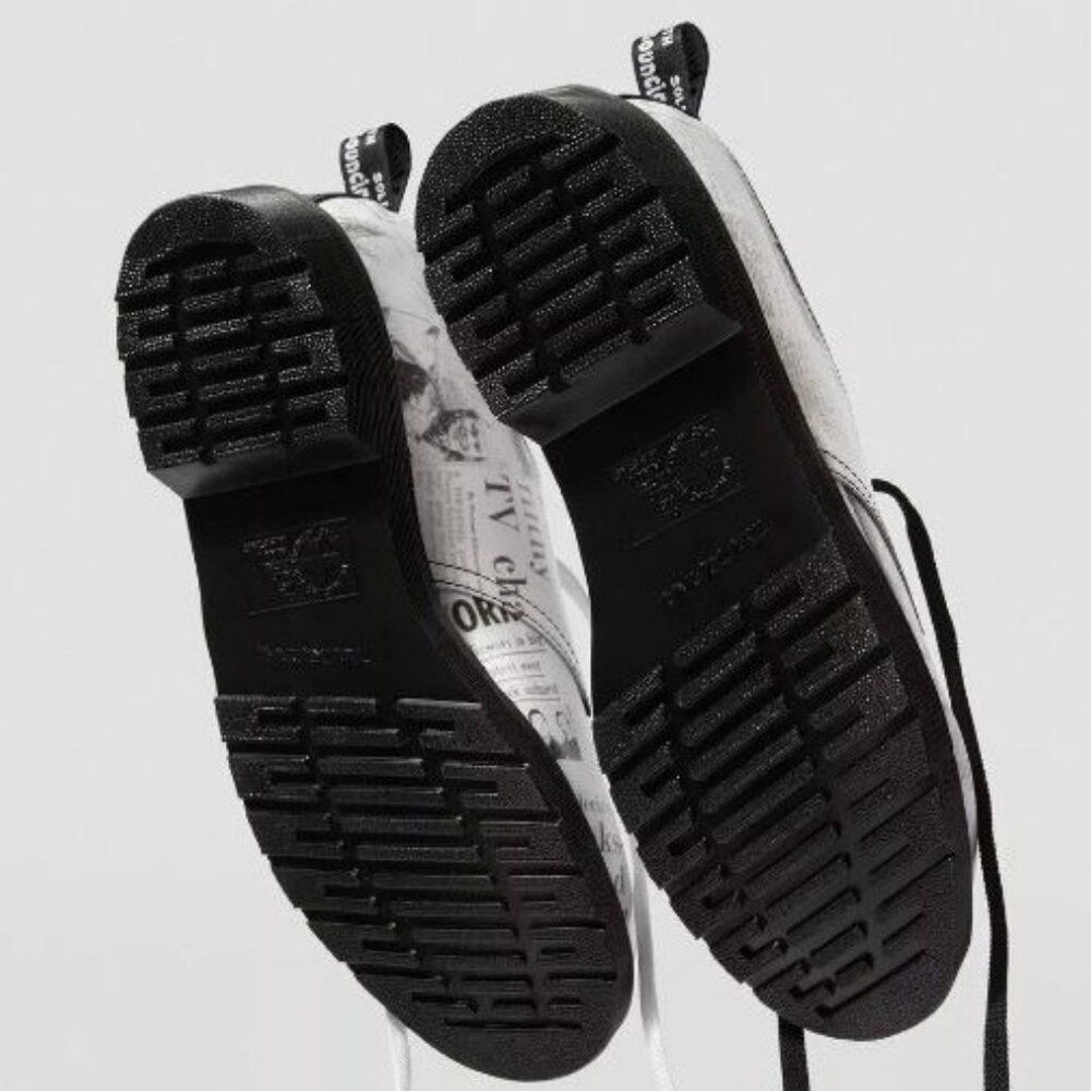 NEW DR. MARTENS Sex Pistols 1461 Oxford Shoes Punk 3-Eye B/W Newspaper Print Doc - Picture 6 of 9